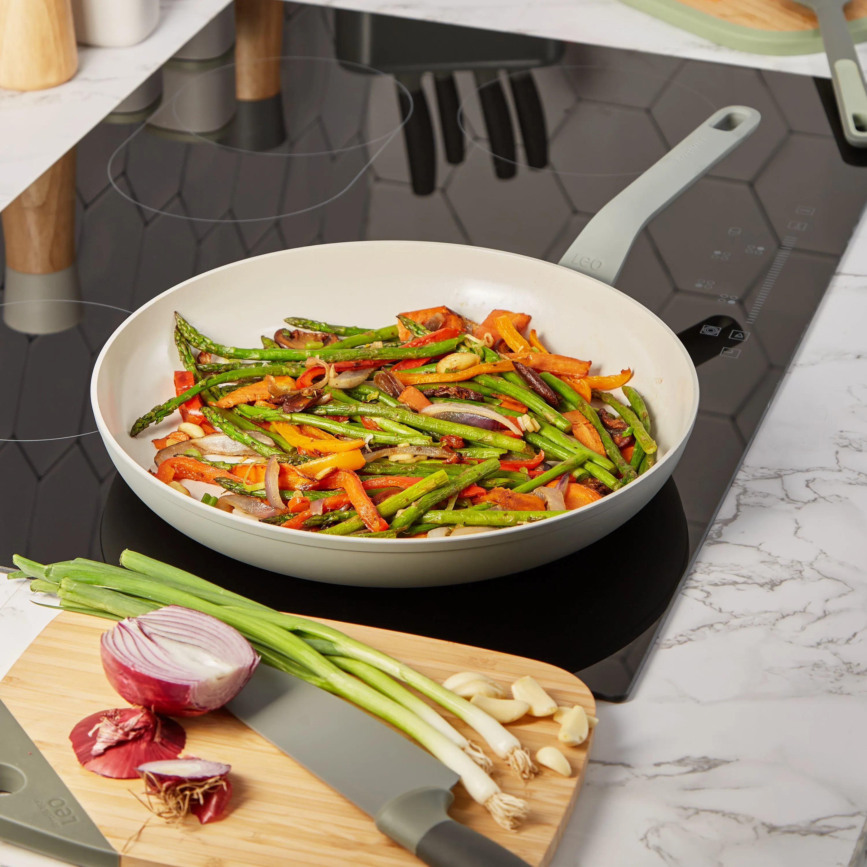 BergHOFF Balance Nonstick Ceramic Frying Pan 12.5", Recycled Aluminum, Moonmist