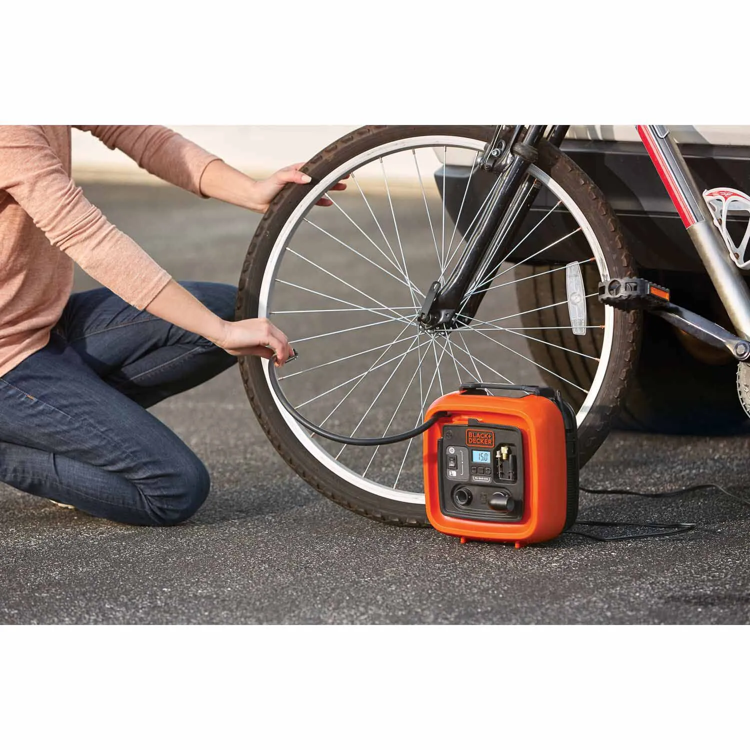 Black & Decker BDINF12C 12V DC Multi-Purpose Inflator