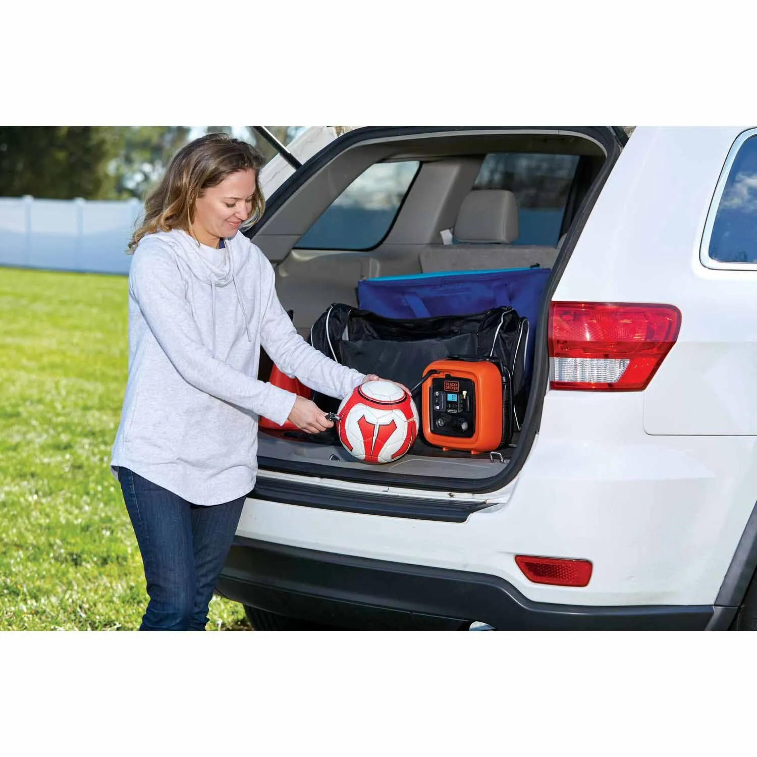 Black & Decker BDINF12C 12V DC Multi-Purpose Inflator