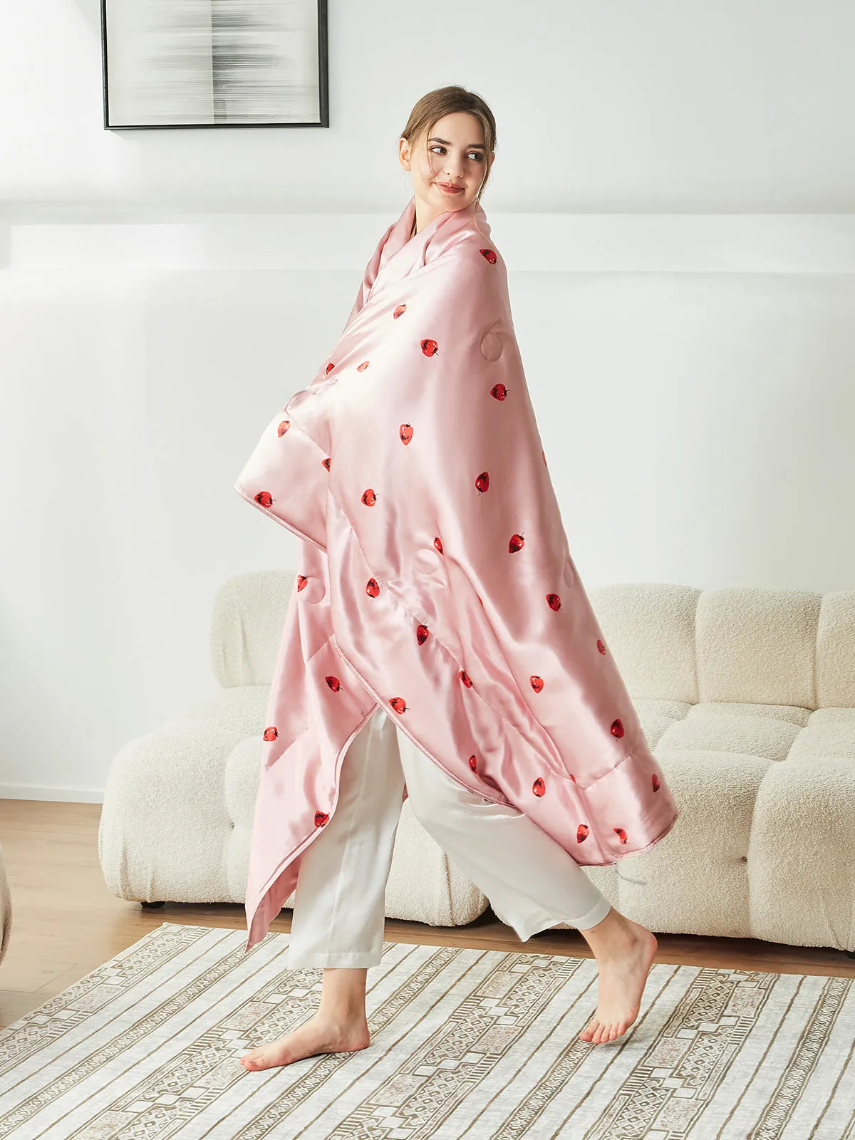 Strawberry Pattern Silk Blanket