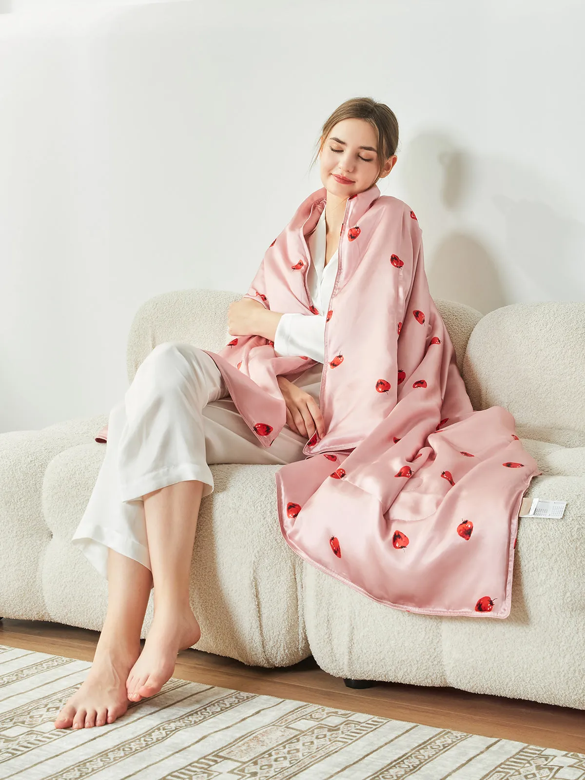 Strawberry Pattern Silk Blanket