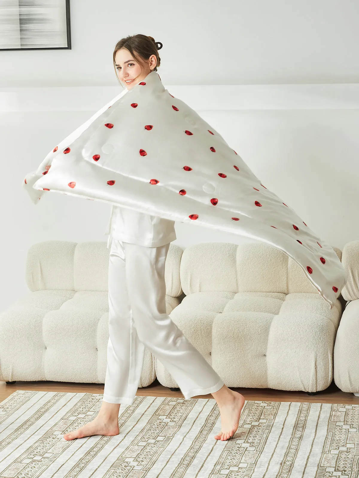 Strawberry Pattern Silk Blanket
